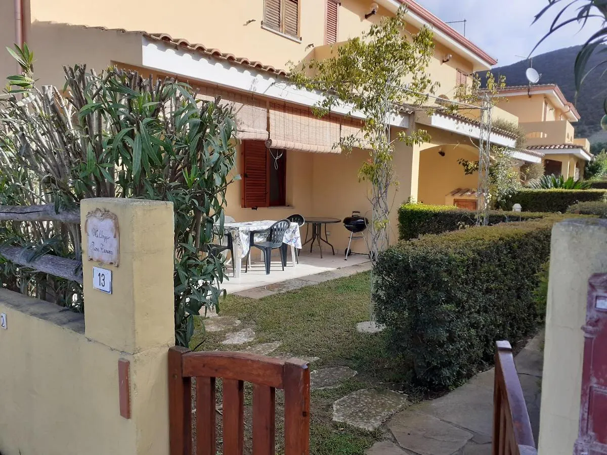 Villa Su Due Livelli Super Accessoriata SantʼAnna Arresi 0*,  Italien