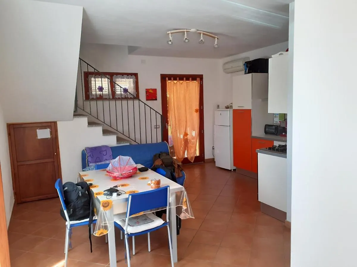 Villa Su Due Livelli Super Accessoriata SantʼAnna Arresi Italien