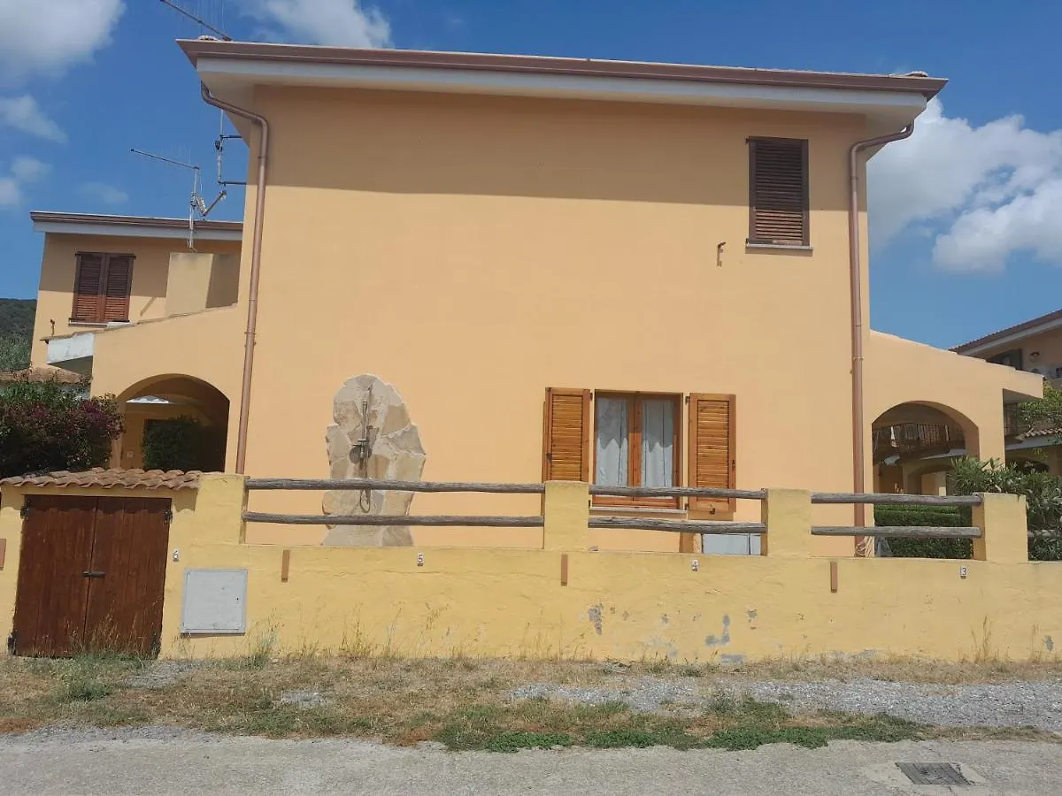 Villa Su Due Livelli Super Accessoriata SantʼAnna Arresi
