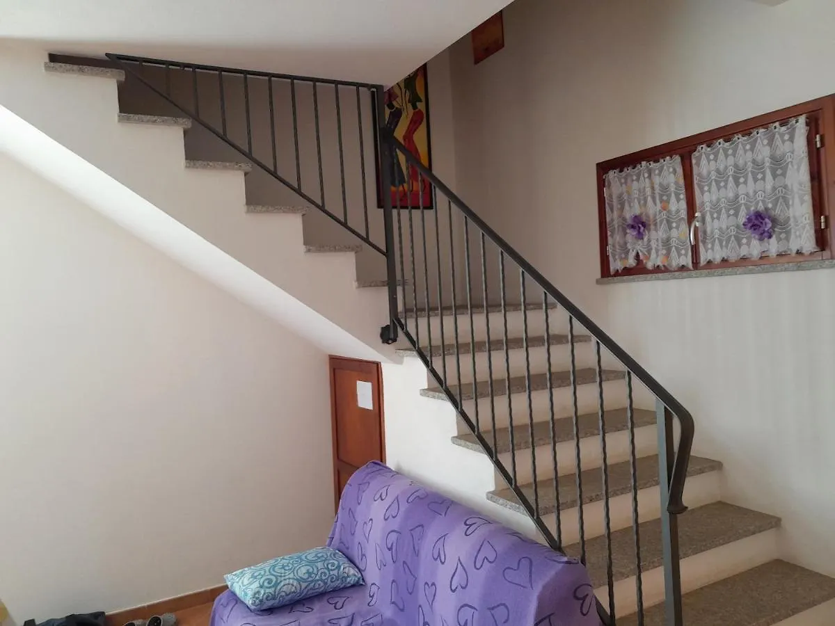 Villa Su Due Livelli Super Accessoriata SantʼAnna Arresi