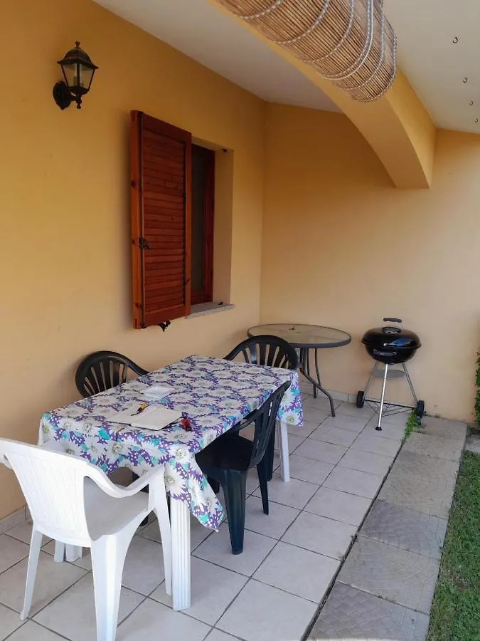 Villa Su Due Livelli Super Accessoriata SantʼAnna Arresi